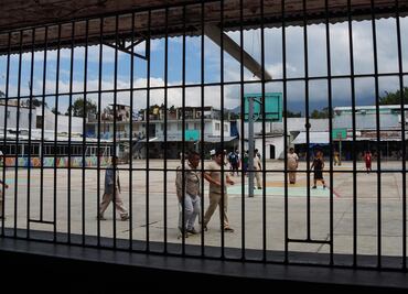 Rodeado de pantanos, pitones y caimanes: así es el centro de detención de migrantes que Trump visitará mañana en Florida