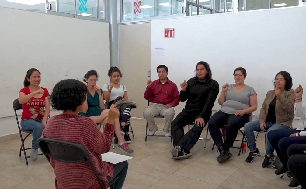 Lenguaje de Señas Mexicana en Pilares de la CDMX / Foto: Especial