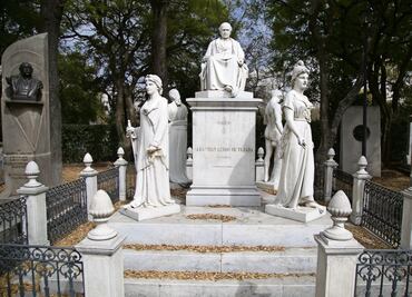 En franco deterioro, la Rotonda de las Personas Ilustres