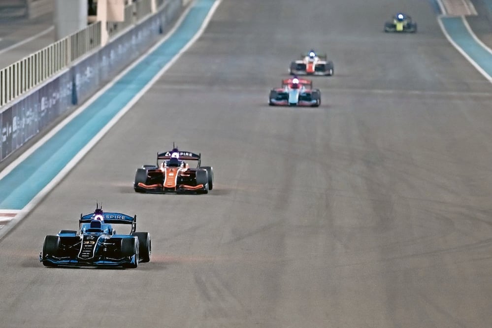 Participaron seis autos autónomos. Foto Especial