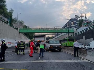 Camión se queda sin frenos y provoca carambola en Miguel Hidalgo; una mujer perdió la vida
