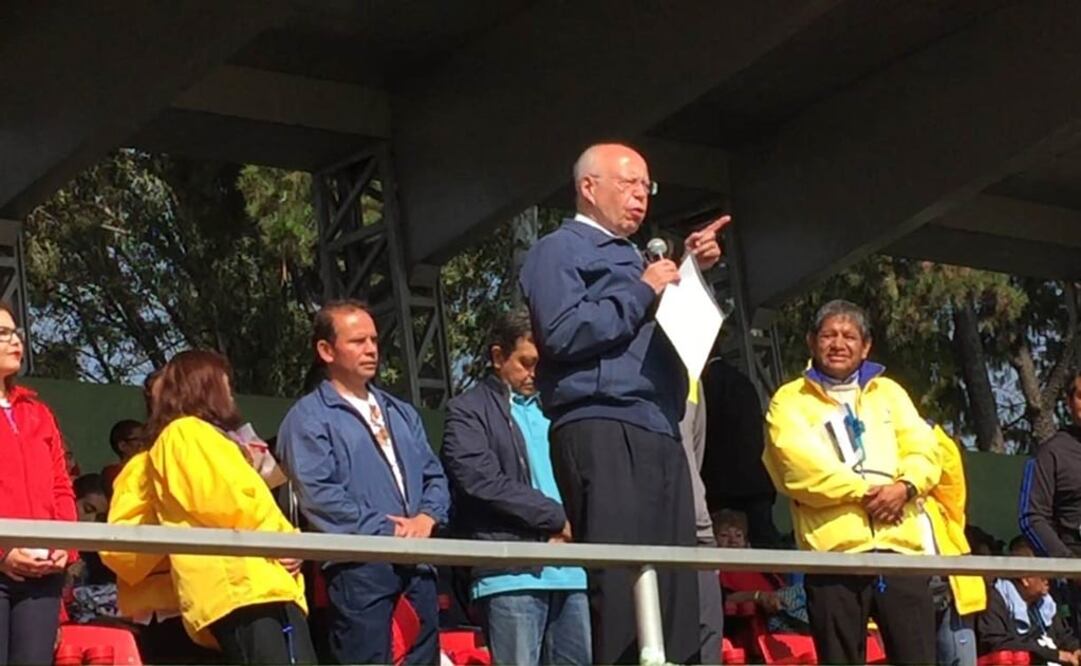 Narro Robles dio el banderazo de salida a la 24 Caminata Nacional del Paciente con Diabetes y décima de Hipertensión Arterial. /Tasneen Hernández - EL UNIVERSAL