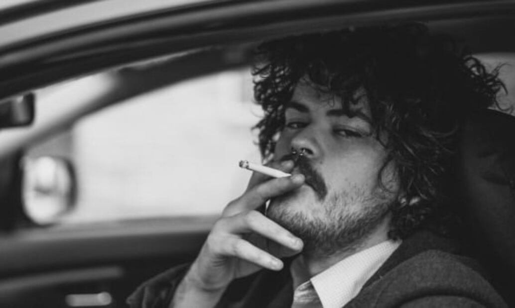 Cómo eliminar el olor a cigarro de tu auto