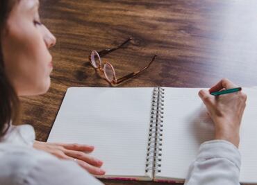 La herramienta preferida de las personas inteligentes para crear un nuevo hábito, según experto