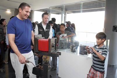Abren ciclopista, fonoteca y Paseo de los Gigantes