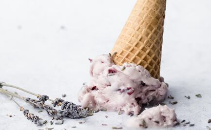 Cómo hacer helado vegano de plátano y fresa