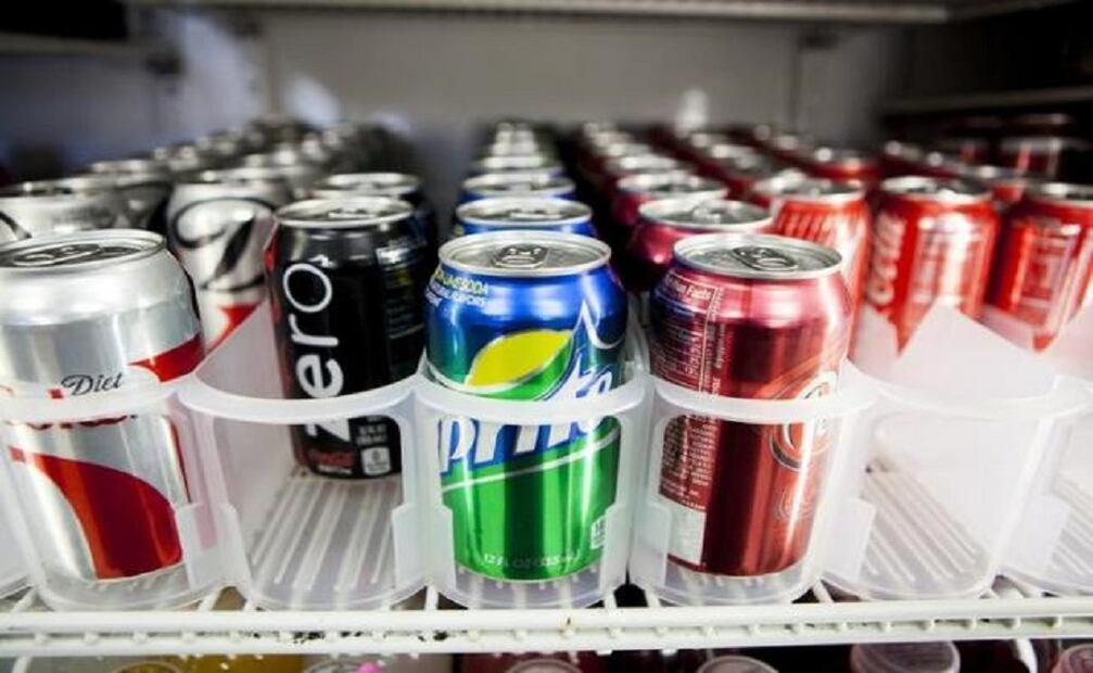 Mexicans are among the world's biggest drinkers of sodas made by companies like Coca-Cola Co and PepsiCo Inc. (Photo: Reuters) 