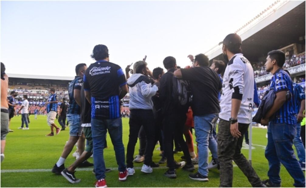 Galería: Así se vivió la invasión de las barras de Querétaro y Atlas