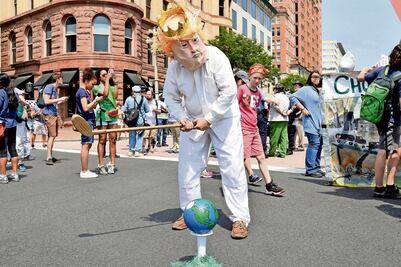 Crece presión para que EU respete pacto climático