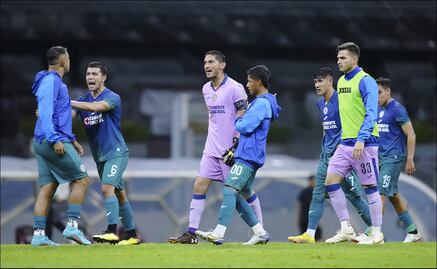 Lo que pasaría con Iván Morales en Cruz Azul tras la discusión con Jesús Corona