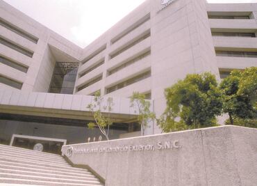 Banca de desarrollo se comunica con iPhone y Motorola