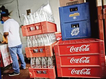 Coca-Cola, Pepsi, Corona y otras empresas suspenden reparto de productos por violencia en Acapulco; sus empleados fueron baleados