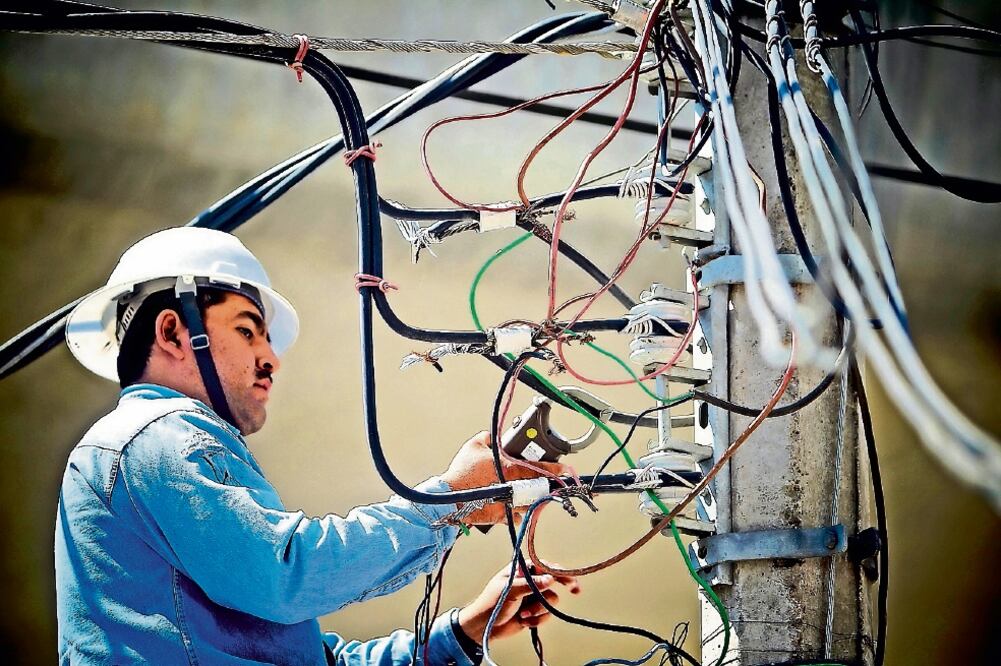 El análisis revela que Telmex va a enfrentar mayores presiones ante liquidez limitada para asumir vencimientos de deuda y complicaciones de flujos (ARCHIVO EL UNIVERSAL)