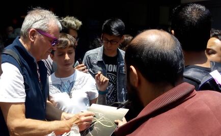 Fans aguardan para saludar a Deep Purple y a Katy Perry