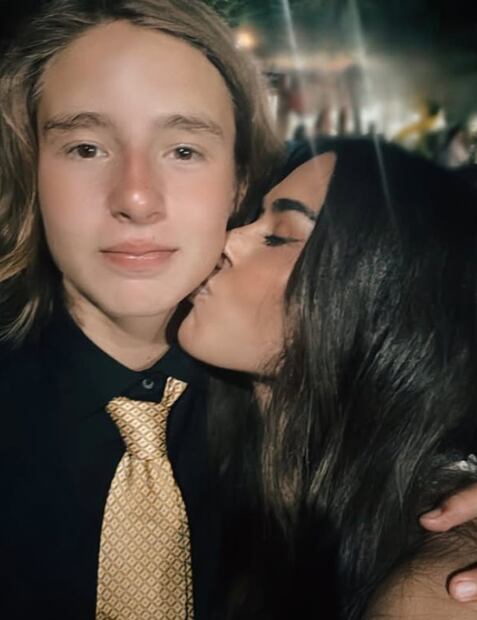 Galilea Montijo y Mateo comparten momento madre e hijo.