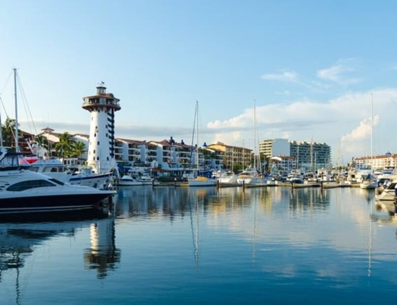 Puerto Vallarta recibe galardón internacional como "Mejor destino de ocio en México"