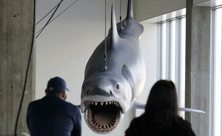 Bruce, el Tiburón de Spielberg, exhibe sus fauces en el Museo de la Academia