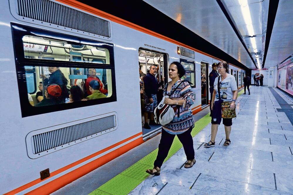 Actualmente, 10 trenes recorren el tramo rehabilitado de Pantitlán a Isabel la Católica. Las unidades recibieron mantenimiento y actualización. Foto: Archivo El Universal