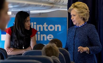 Equipo de Clinton cuestiona proceder de FBI sobre correos