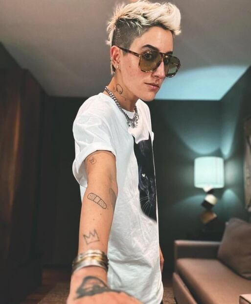 Adrián Marcelo se lanza contra Maca Carriedo: "Ni tienes definida tu identidad"