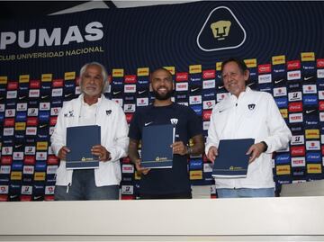 Dani Alves firmó contrato y es oficialmente nuevo jugador de Pumas