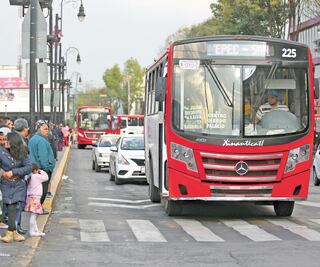 UAEMéx pide frente común contra alza al transporte