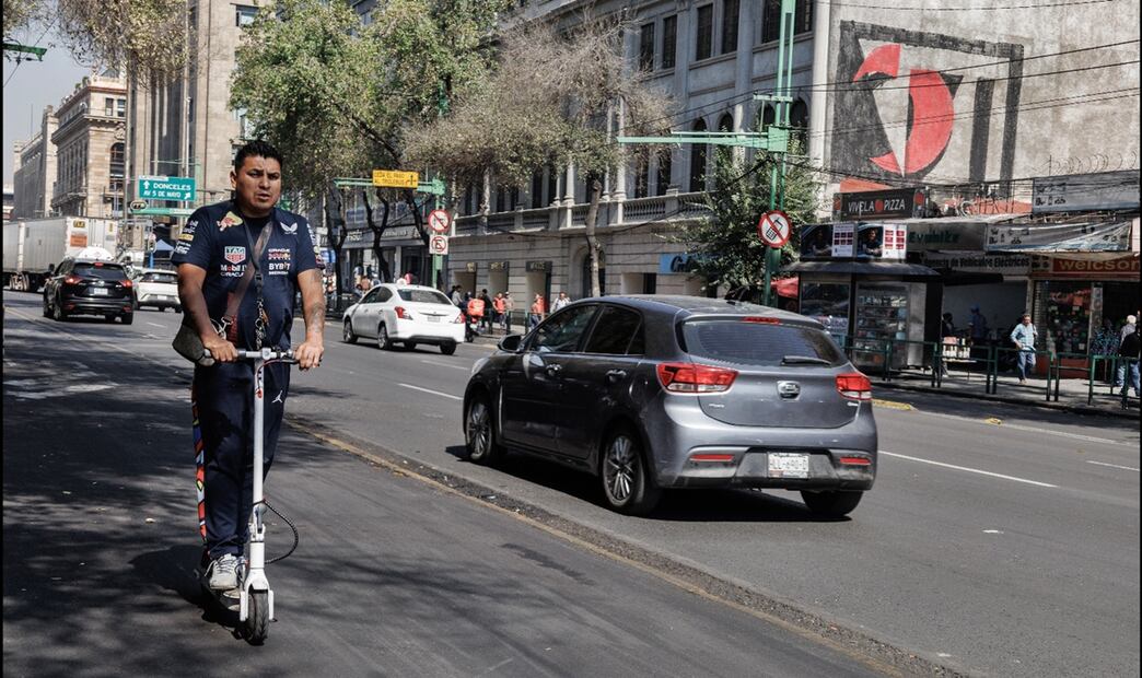 El Gobierno de la Ciudad de México va por la regularización de las motocicletas eléctricas, bicimotos y scooters eléctricos. Foto: Yaretzy M. Osnaya / EL UNIVERSAL