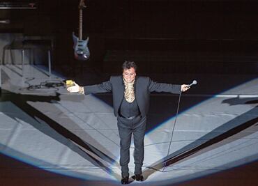 Homenaje a Juan Gabriel motiva a sus hijos