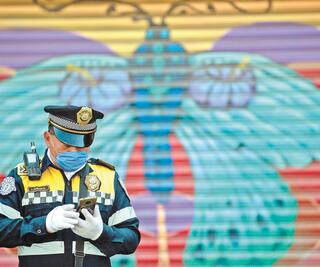 Morena busca dar acceso a policía al GPS de móviles