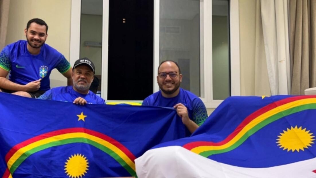 Qataríes agreden a periodista brasileño por confundir bandera de Pernambuco con la LGBT