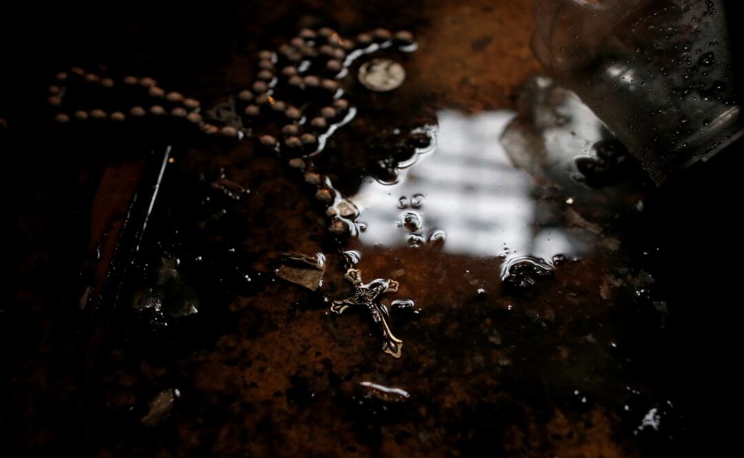 A rosary is pictured at St. Anthony's Shrine, days after a string of suicide bomb attacks on churches and luxury hotels across the island on Easter Sunday, in Colombo, Sri Lanka - Photo: Thomas Peter/REUTERS