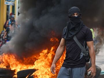 Disturbios y enfrentamientos por el intento de entrada de ayuda humanitaria a Venezuela