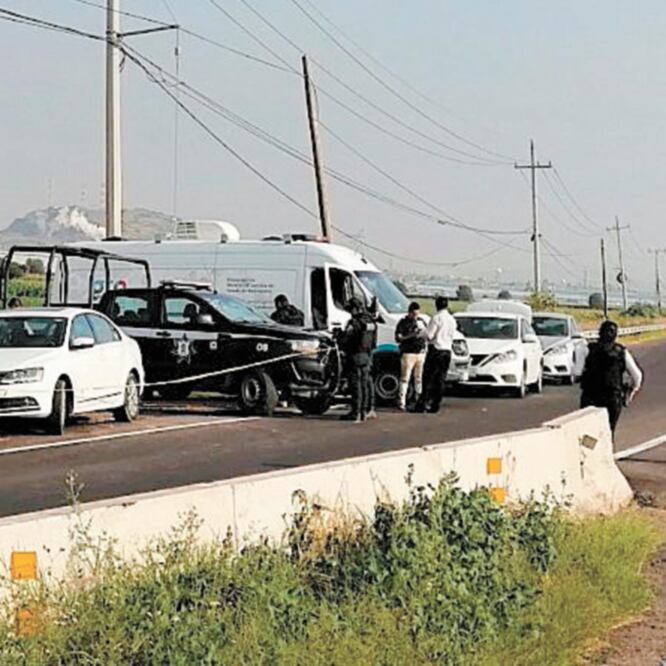 El presunto asalto ocurrió ayer en la carretera Salamanca-Celaya, cerca del acceso a la comunidad de Valtierrilla, en Salamanca, cuando el funcionario del CNI Juan José Olvera fue atacado por varios sujetos. SEMANARIO SIN CENSURA. CORTESÍA