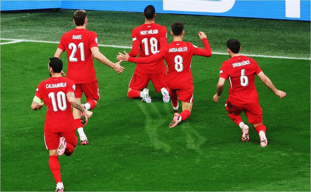 La Selección de Turquía consigue su primera victoria. FOTO: EFE