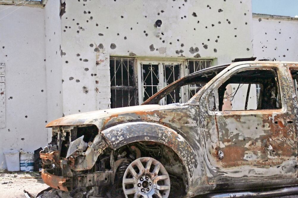 En junio de 2017, también supuestos militares mataron a dos agentes en la comandancia de la Policía en Las Varas. (ARCHIVO EL UNIVERSAL)