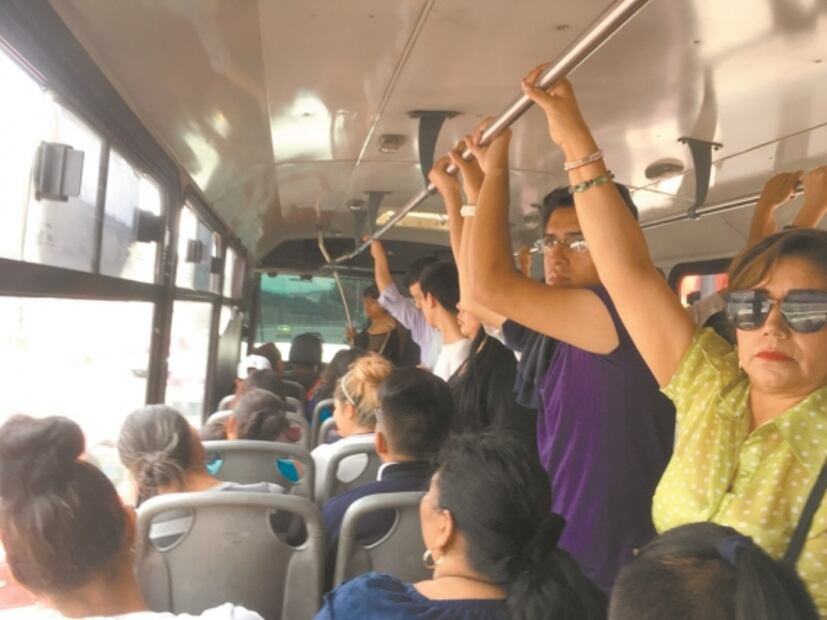Usuarios rechazan alza a tarifa en transporte público