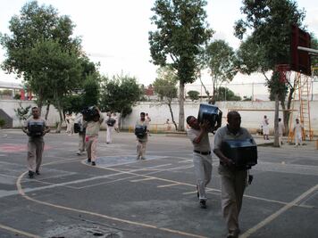 Modernizan computadoras en reclusorios del DF