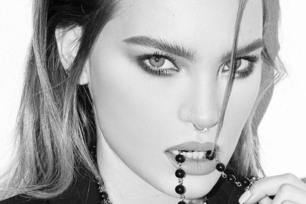 Belinda dio lecciones de moda durante su concierto en Guadalajara. Foto: Instagram @belindapop