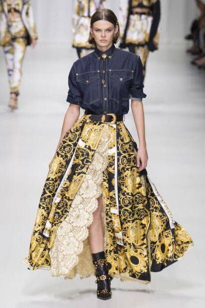 Thalía gasta 200 mil pesos en una falda Versace