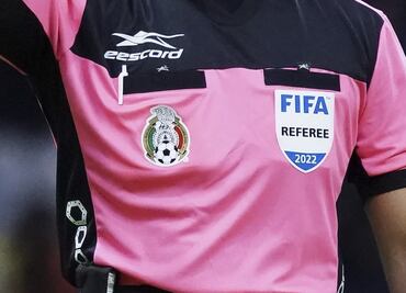 Árbitro de la Liga MX finge Covid-19 para hacerse una liposucción