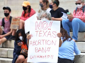 Corte federal reinstaura de manera temporal ley antiaborto de Texas