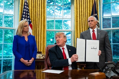 Decreto para frenar separación de familias migrantes es "ilegal", admite gobierno de Trump