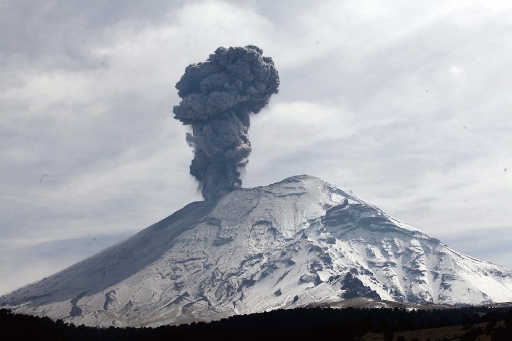SGIRPC alerta por caída de ceniza del volcán Popocatépetl en dos alcaldías de CDMX .
ARCHIVO EL UNIVERSAL