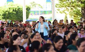 Alcaldesa de Morena en Villaflores, Chiapas, asiste a partido de México en zona VIP; ciudadanos critican excesos