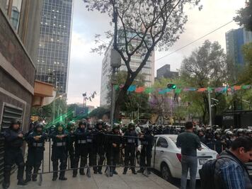 Diputados abandonan el Senado por no haber quórum para sesionar