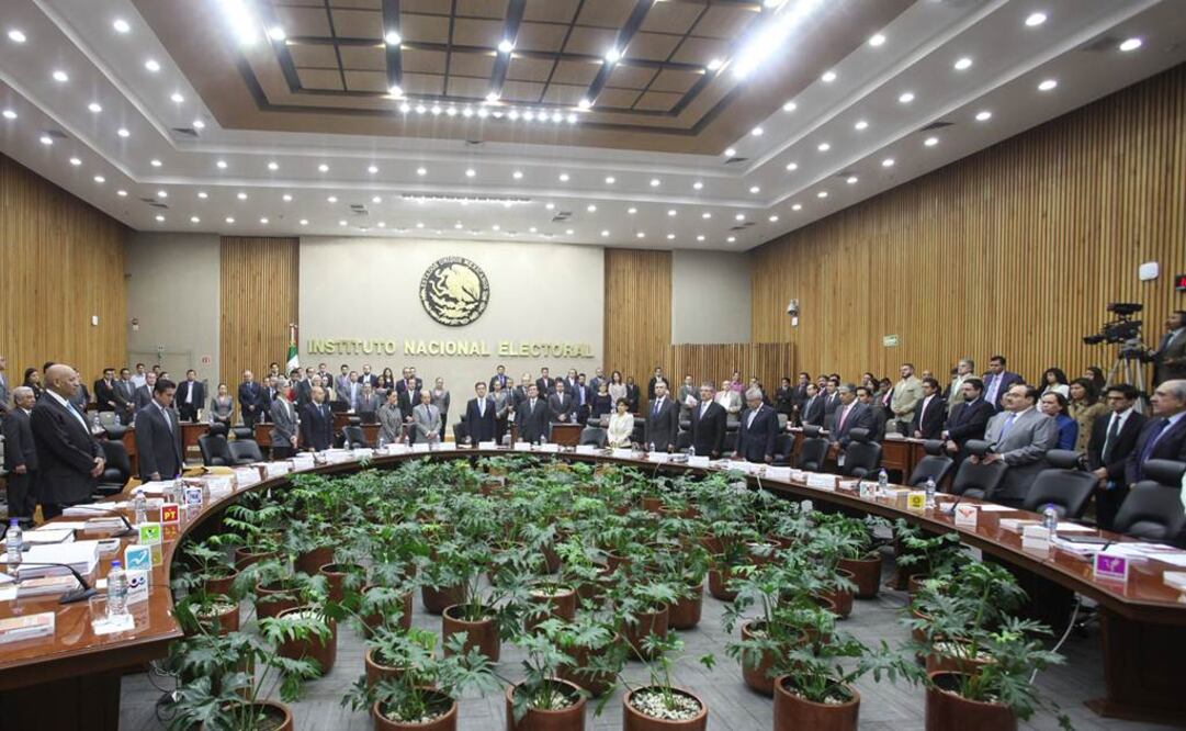 El Consejo General del INE aprobó hoy dejar al PVEM sin spots durante los últimos 3 días de la campaña electoral