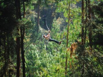 Conoce Zacatlán Adventure, un parque con tirolesas y glamping