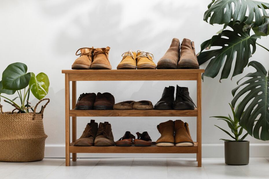 El material del zapato puede provocar un mal olor. Foto: Freepik