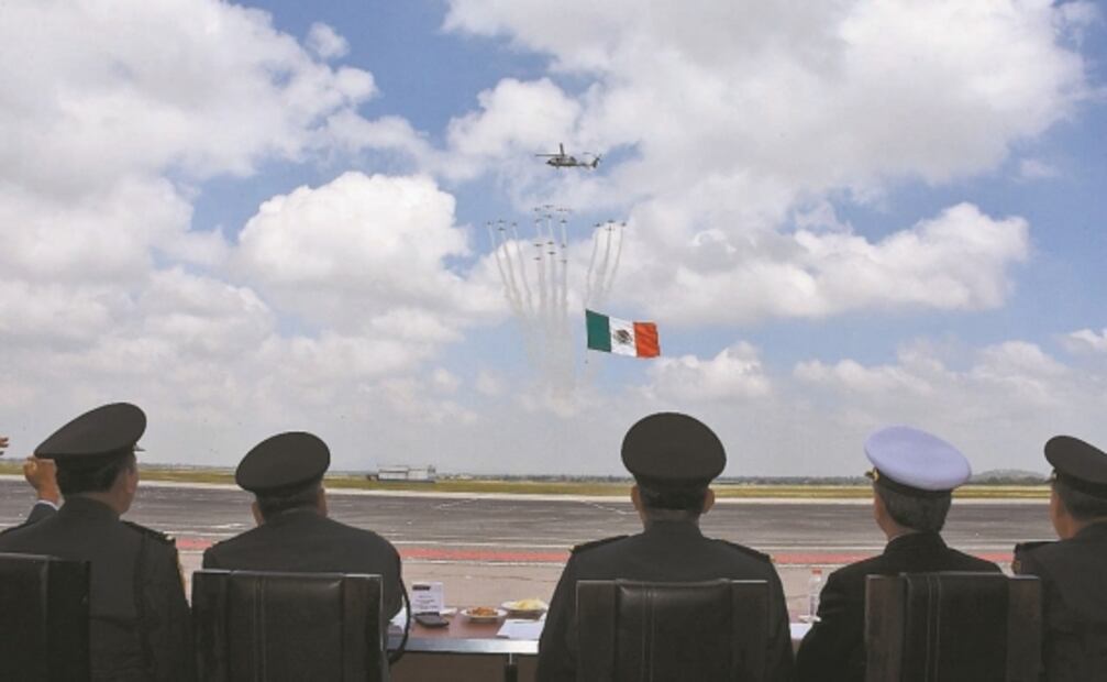 Por primera vez 2 mujeres pilotarán en desfile del 16 de septiembre