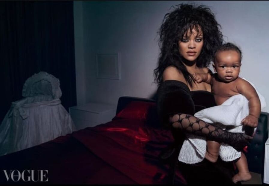 Rihanna impacta con su look en portada de Vogue